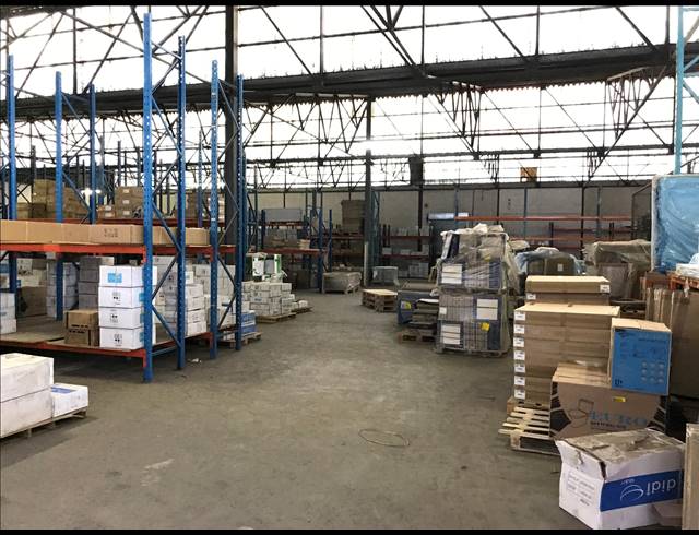 2,800M² FACTORY TO LET IN PAROW CENTRAL